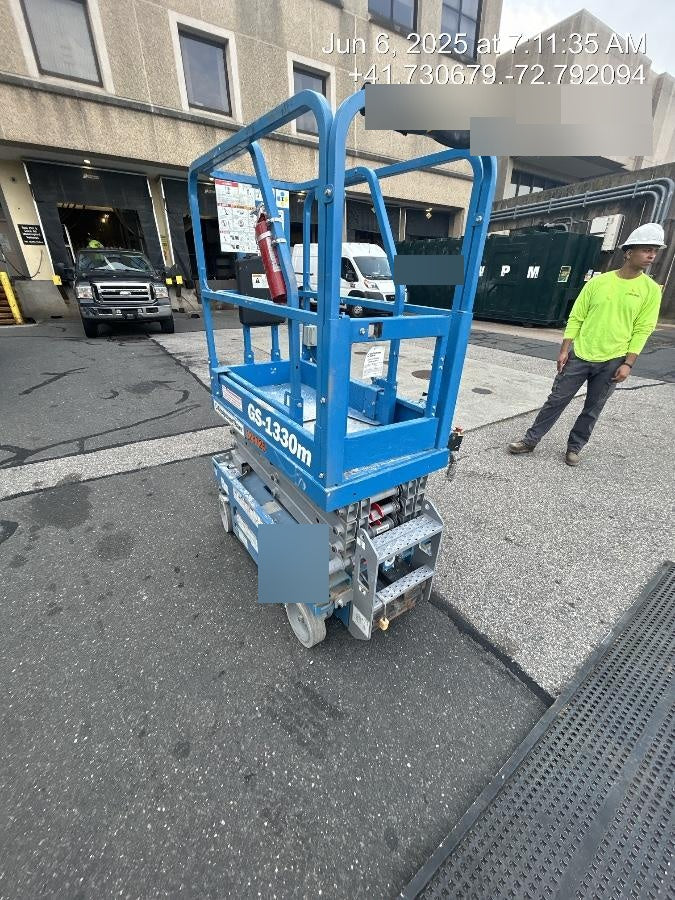 2021 GENIE GS-1330m