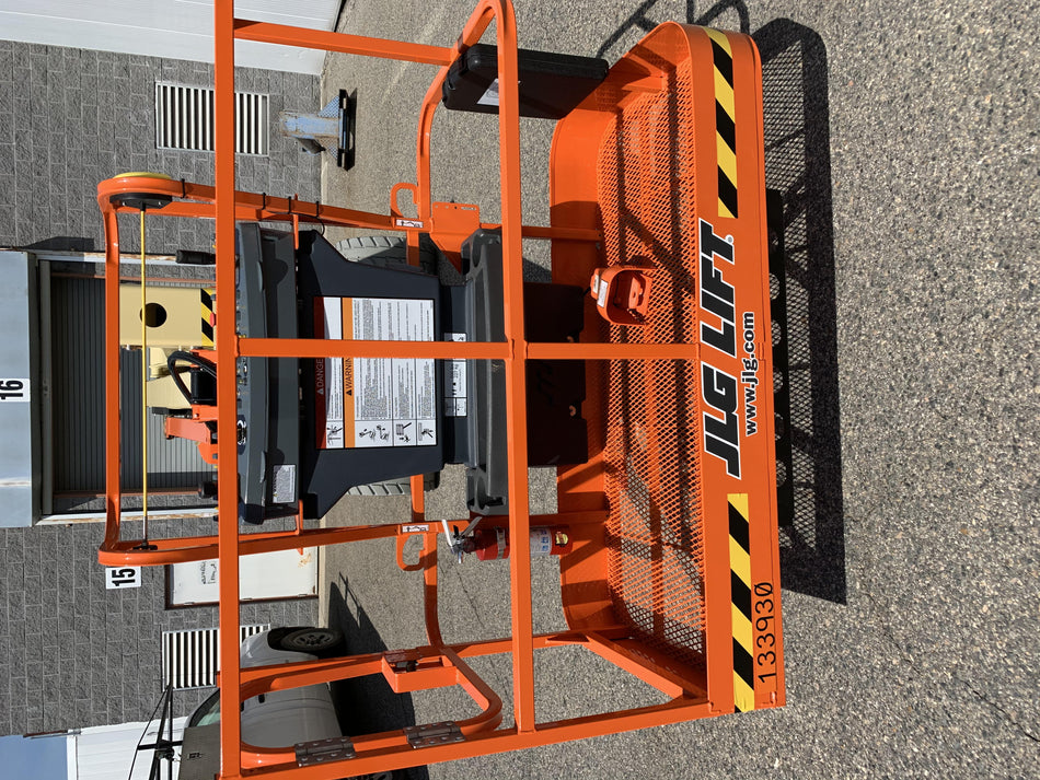 2021 JLG E450AJ