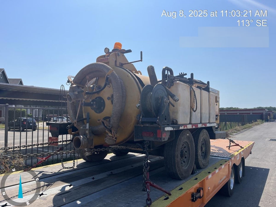 2023 Vac-Tron LP573XDT T4 Koehler Diesel Engine, 500 Gallon Debris Tank, x2 100 Gallon Water Tanks