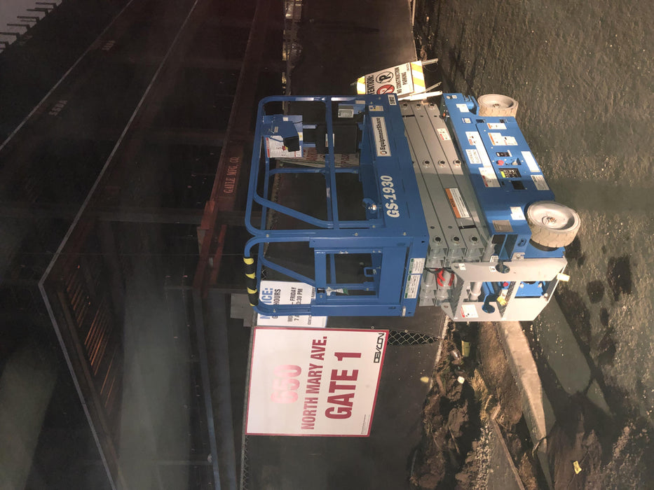 2019 Genie GS-1930 Half Height Swing Gate, 800W Inverter