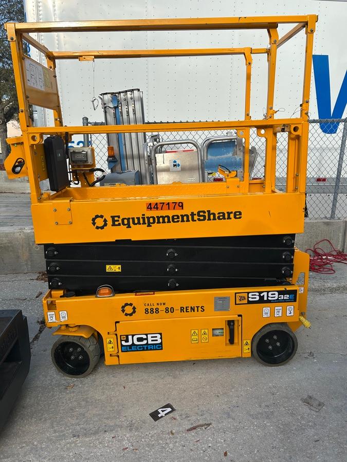2024 JCB S1932E