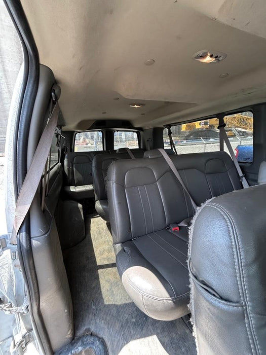 2023 CHEVROLET Express Van - Rental