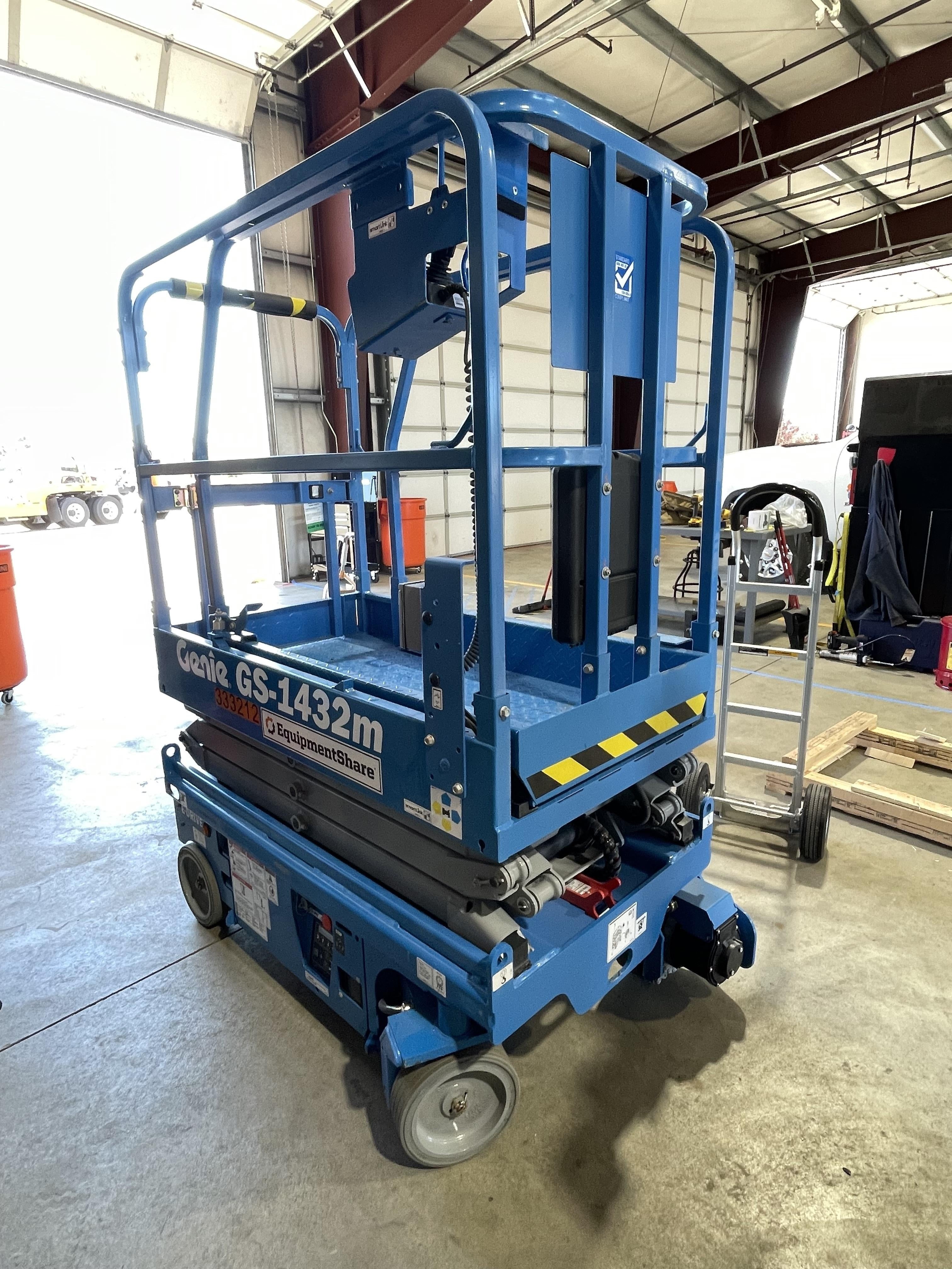 2023 GENIE GS-1432