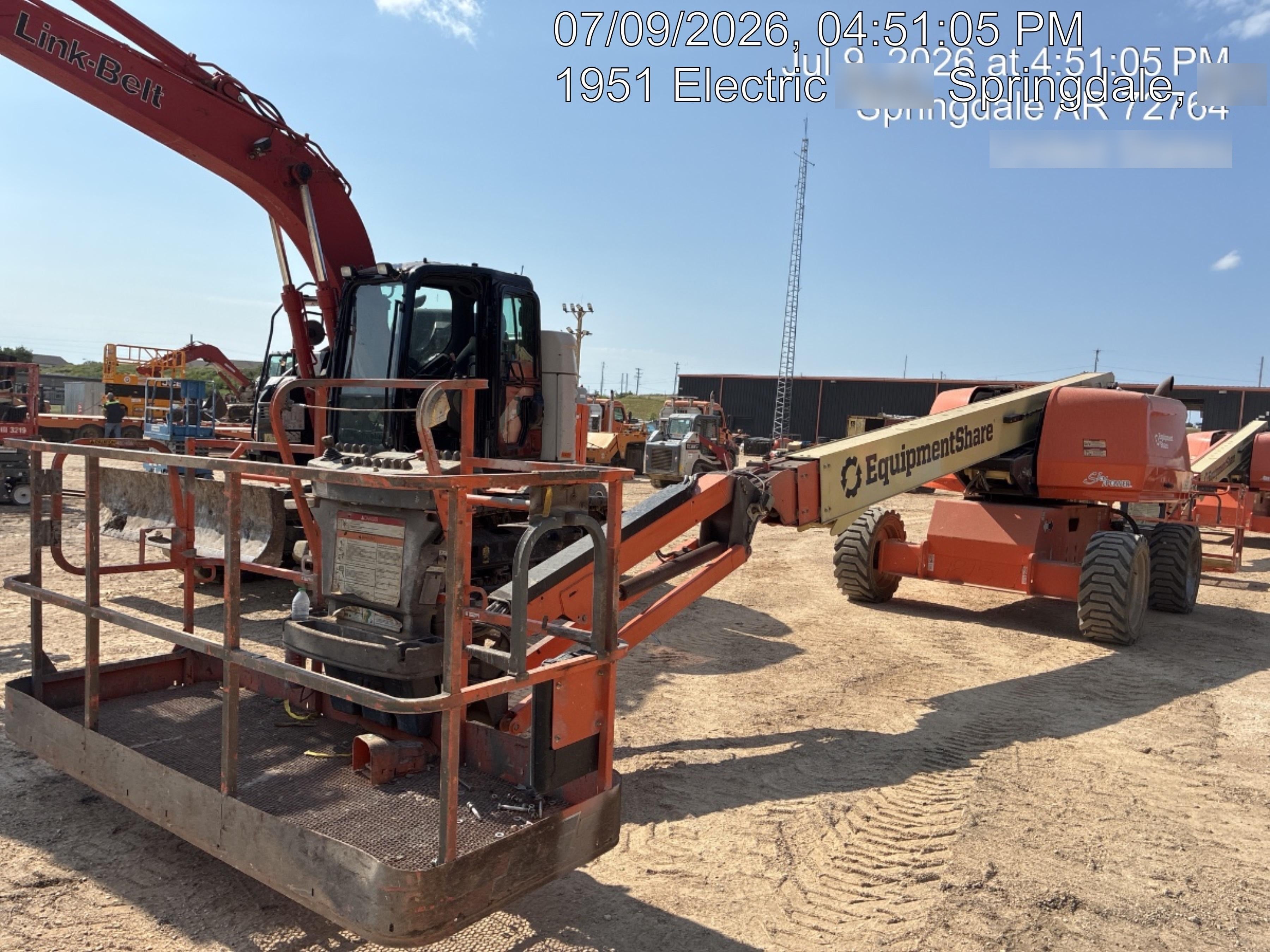 2023 JLG 660SJ
