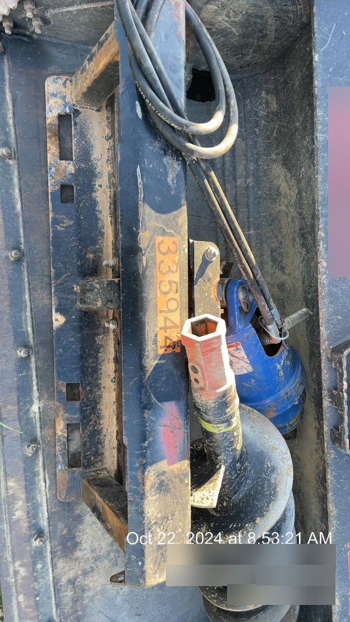 2023 AUGER TORQUE 3300-30