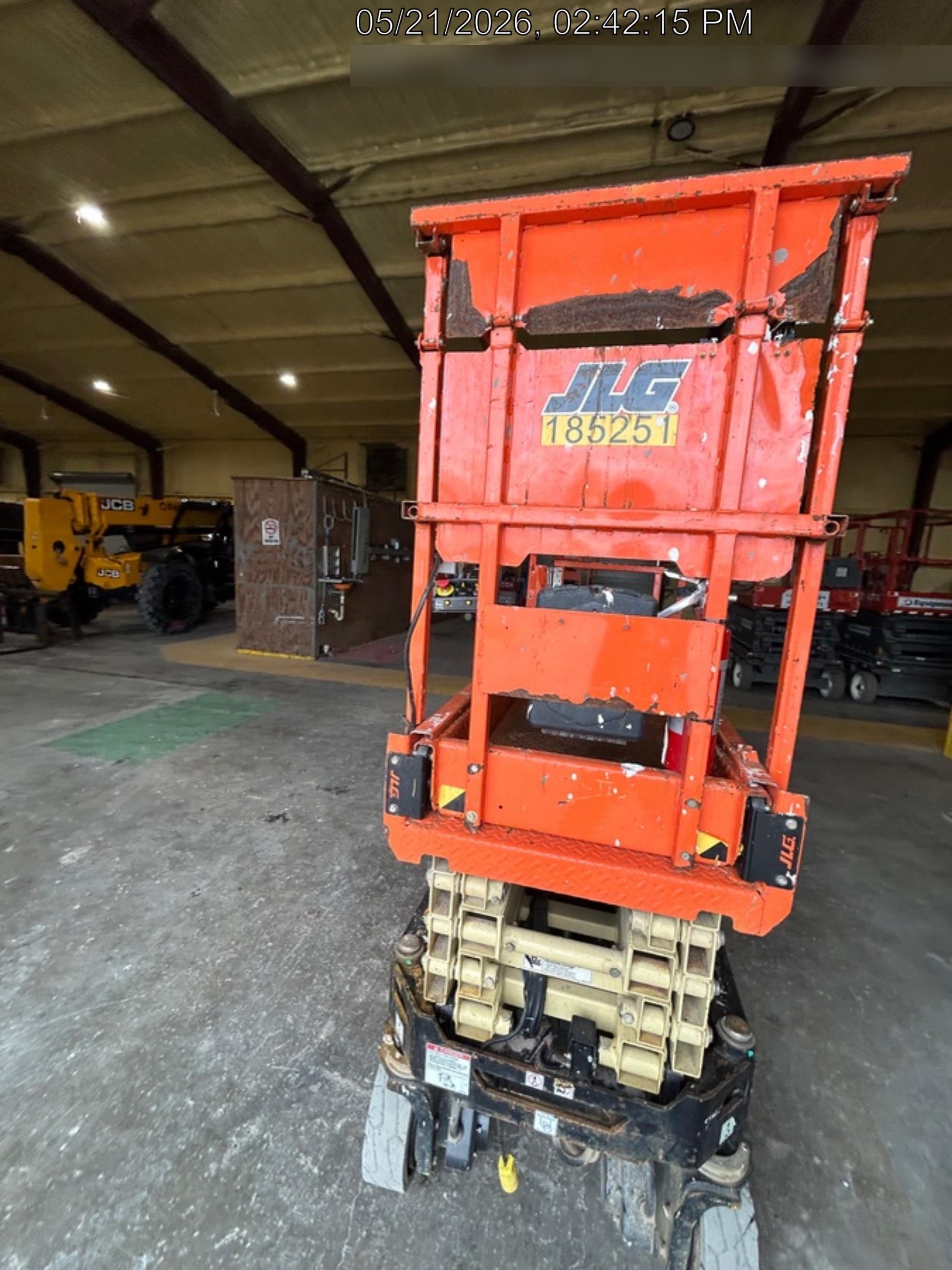 2021 JLG ES1932