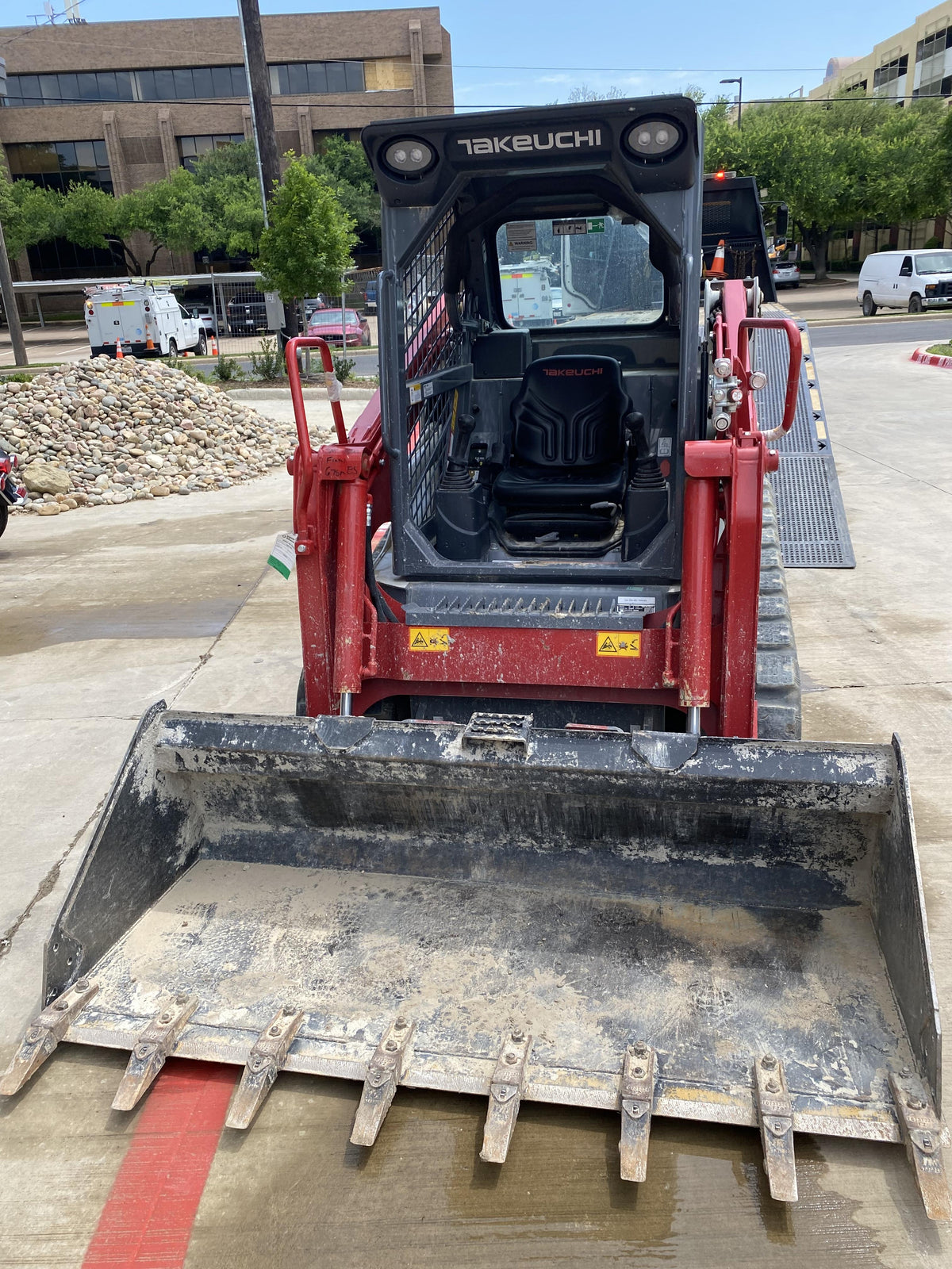 2023 TAKEUCHI TL6R