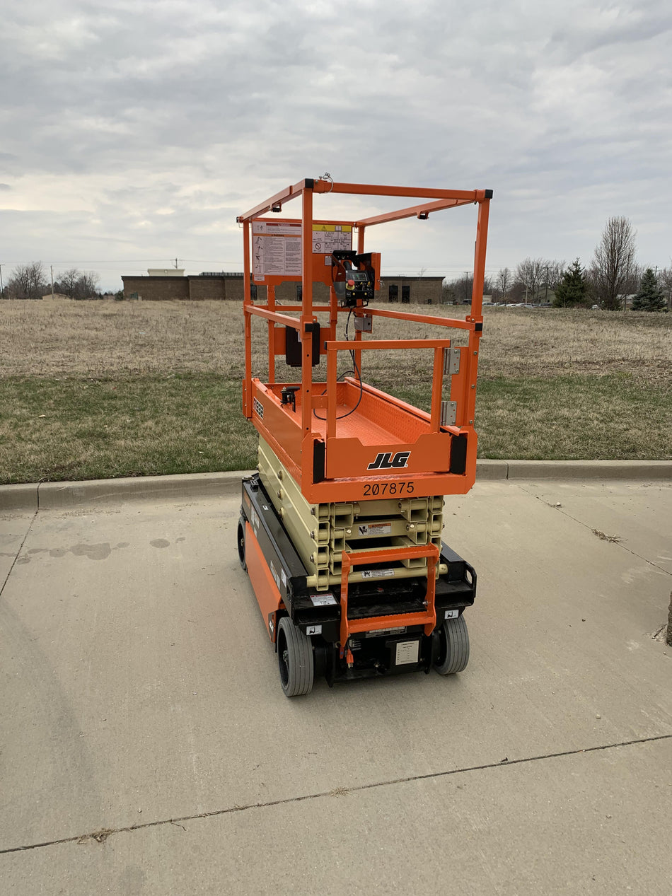 2022 JLG R1932