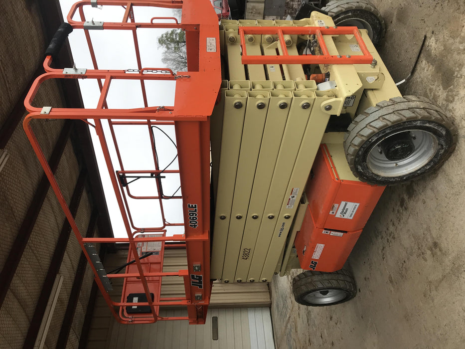 2019 JLG 4069LE Solid Non Marking Tires, Rotating Beacon