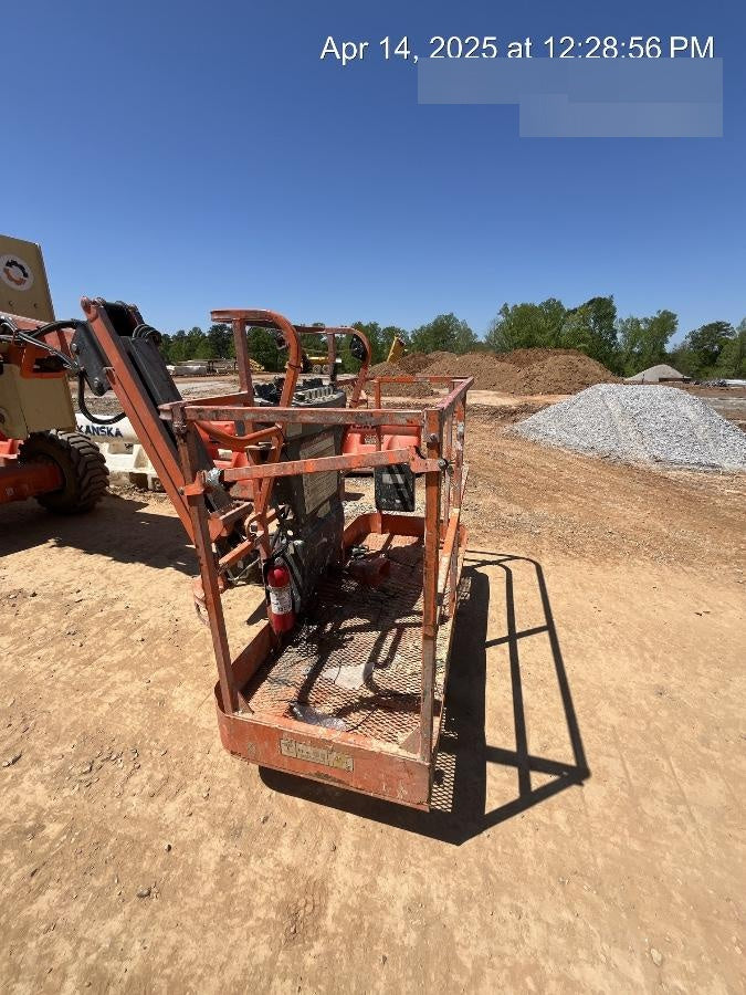2020 JLG 450AJ