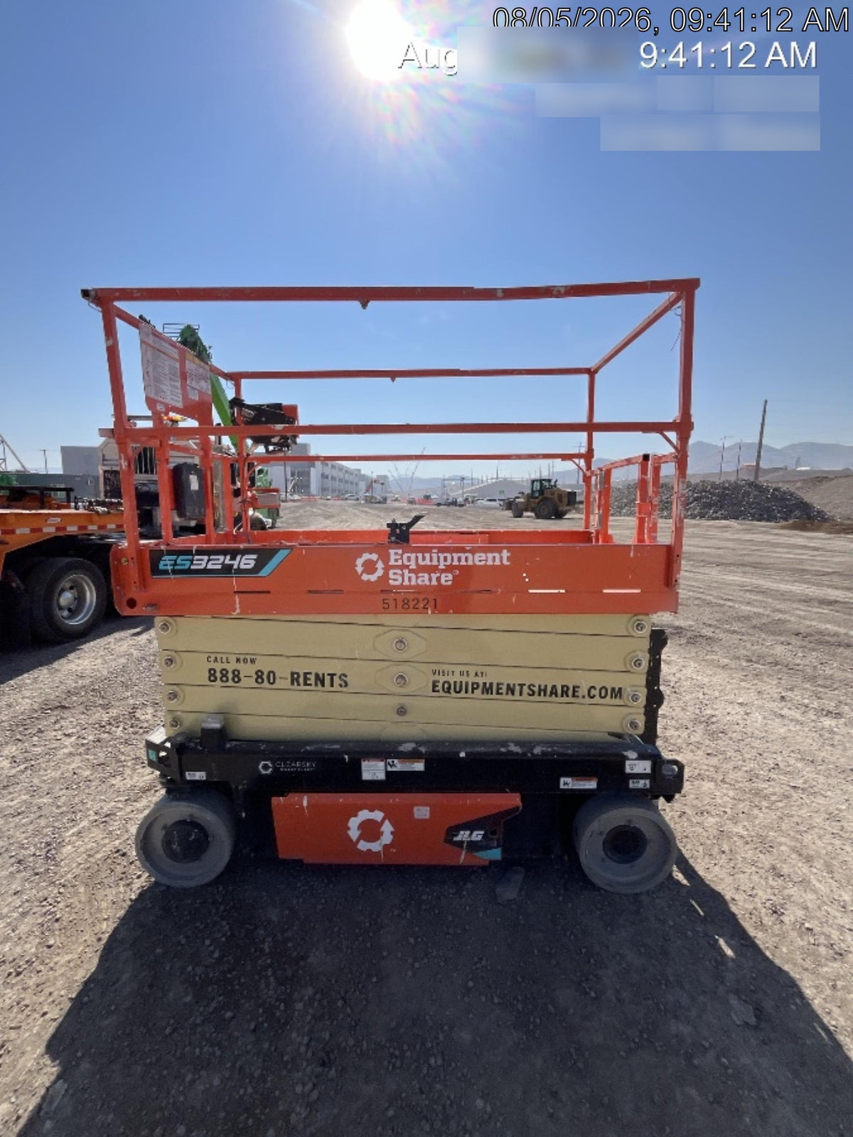 2025 JLG ES3246