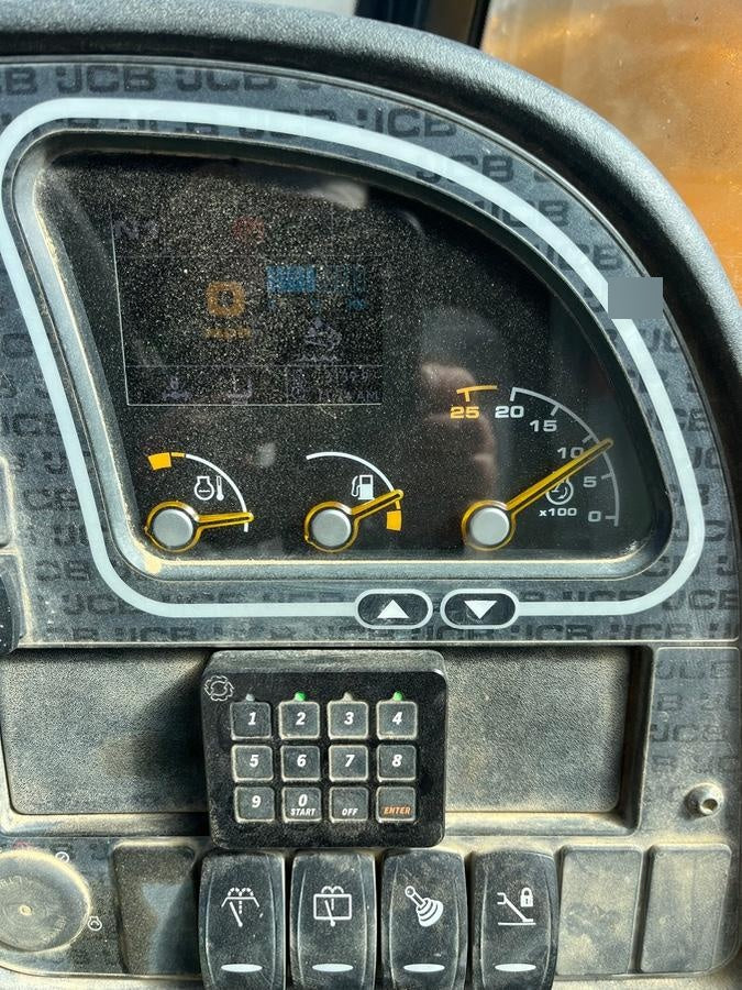 2020 JCB 512-56