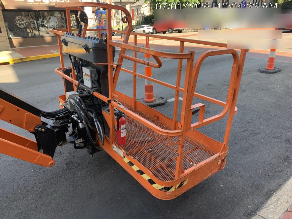 2023 JLG 660SJ