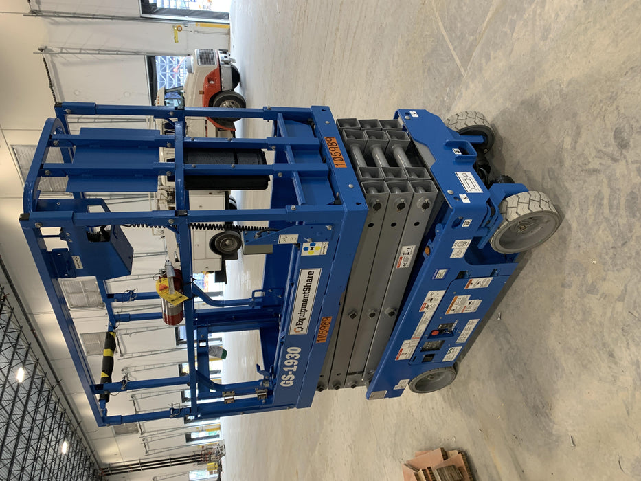 2020 Genie GS-1930 Solid Non Marking Tires, Beacon, Folding rails with half height swing gate