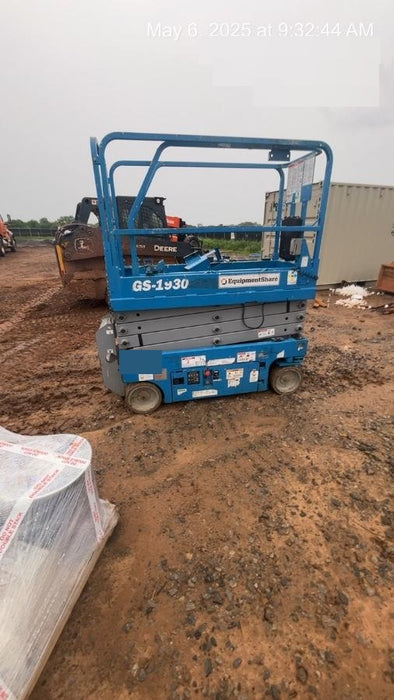 2019 Genie GS-1930 Fixed rails with chain Entry