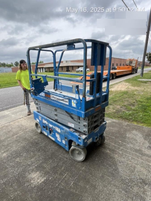 2019 Genie GS-1930 Fixed Rails with Chain Entry