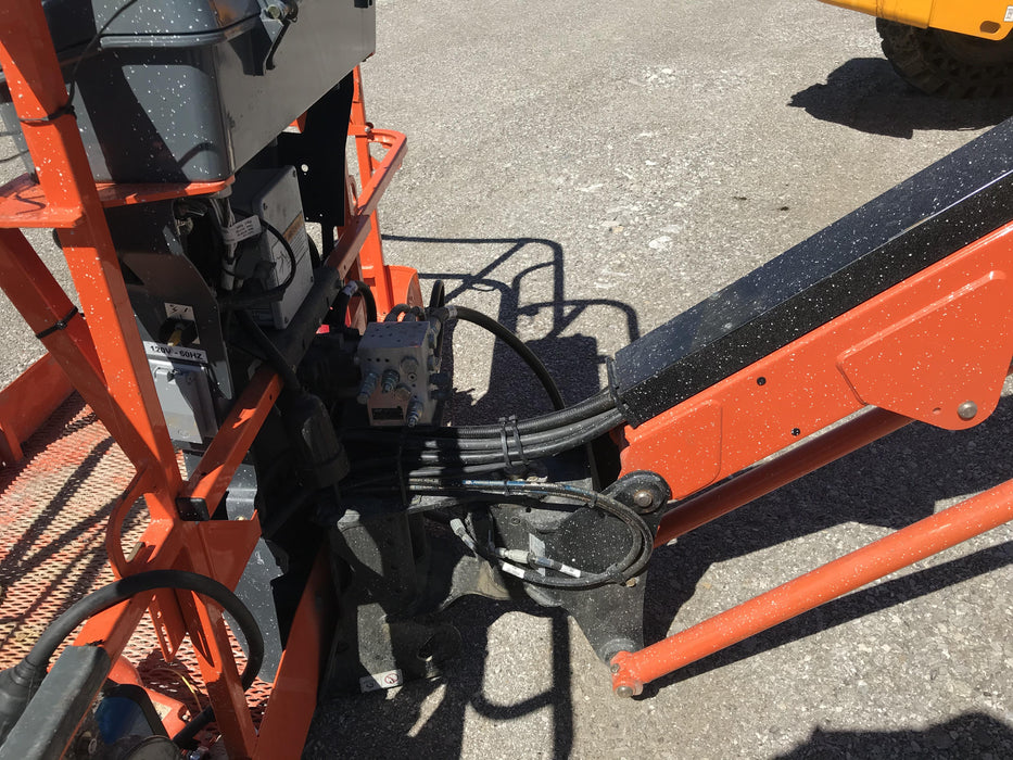 2019 JLG 660SJ