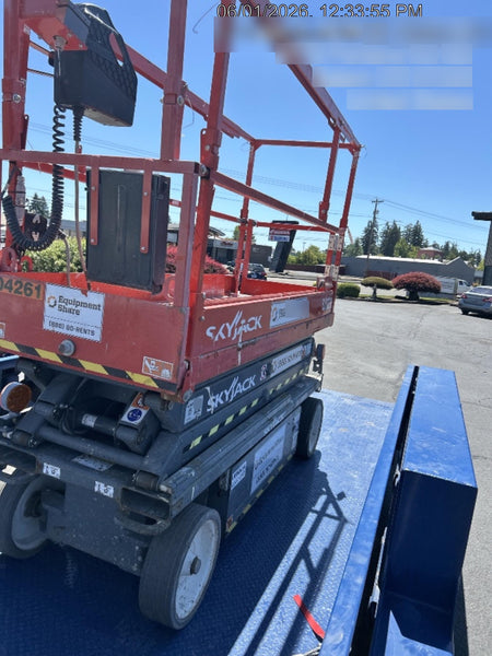 2020 Skyjack SJIII-3220 Solid NM Tires, Half height spring hinged entry gate, Dual Beacons, 6' Powered Extension Deck