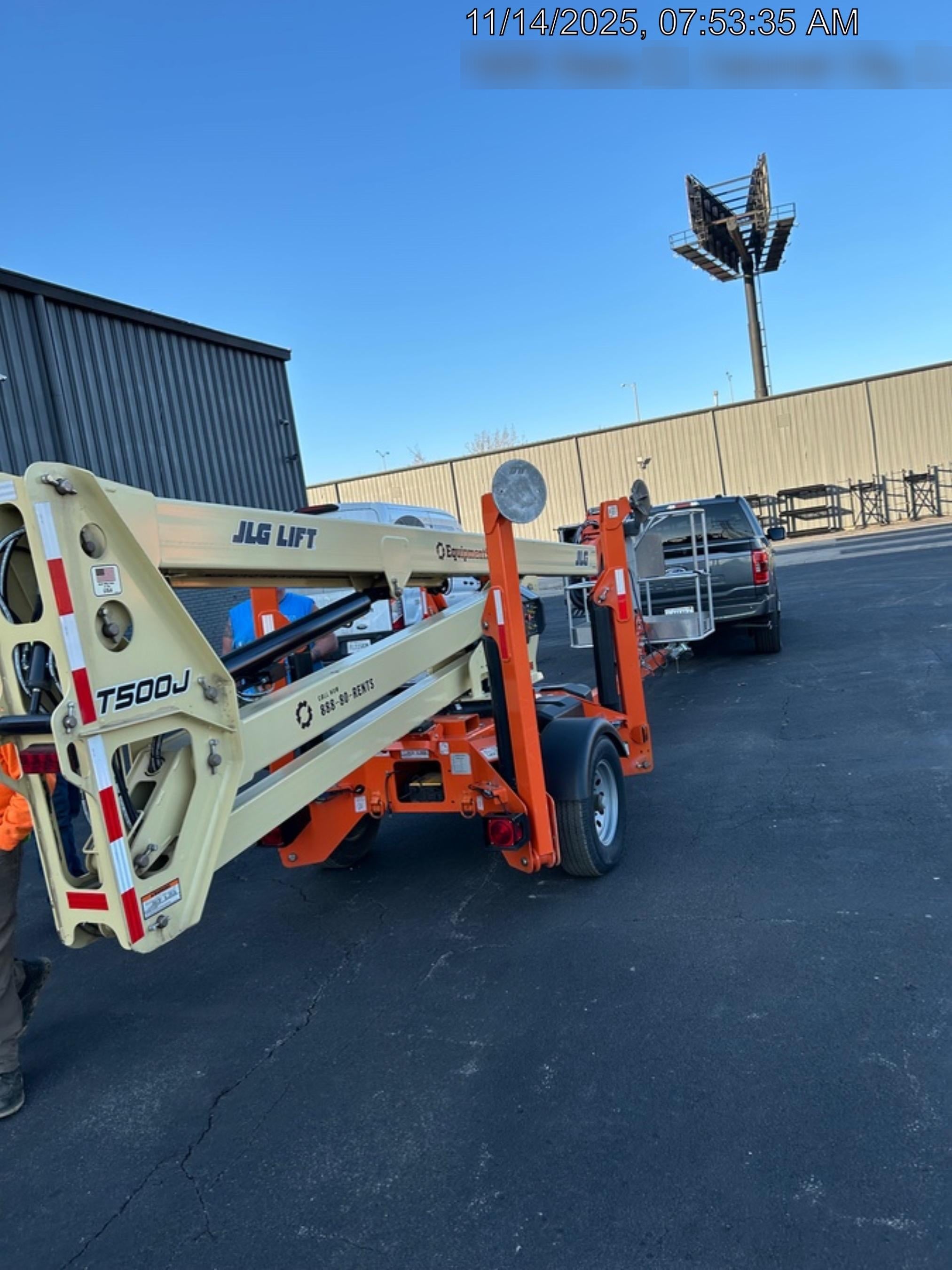 2023 JLG T500J