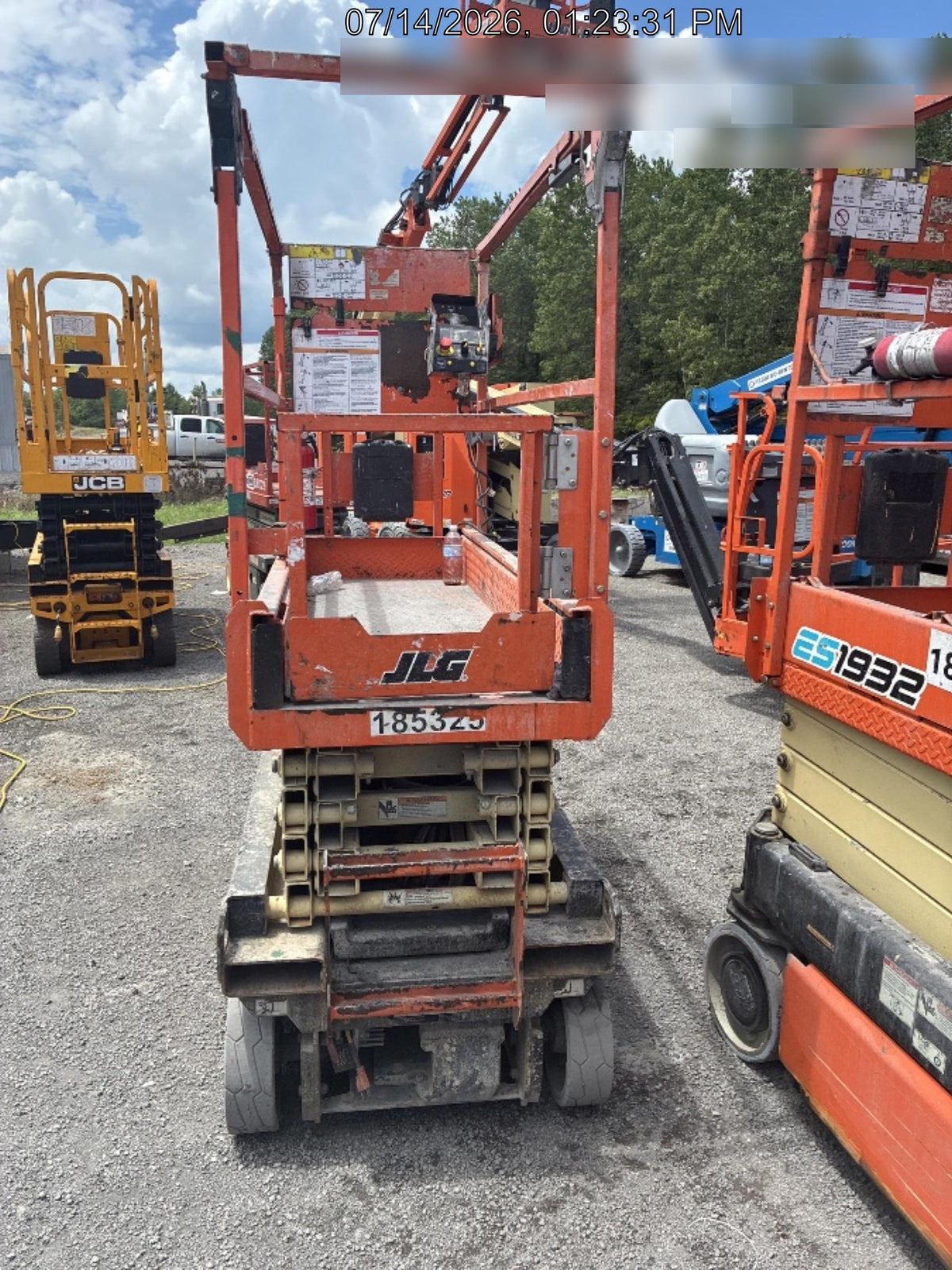 2021 JLG ES1932