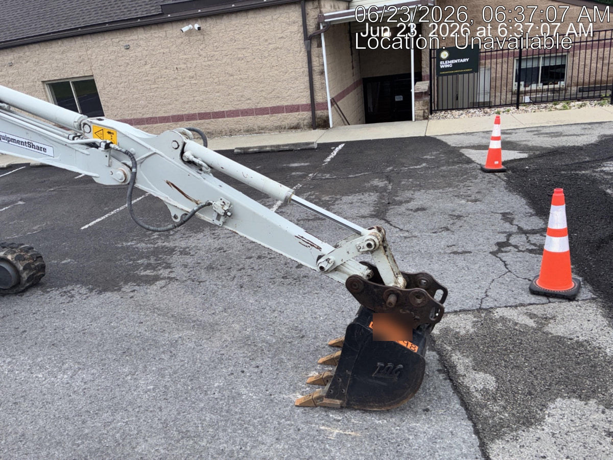 2022 TAKEUCHI TB235-2CR