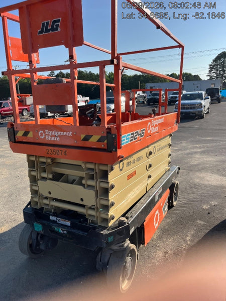 2022 JLG ES3246