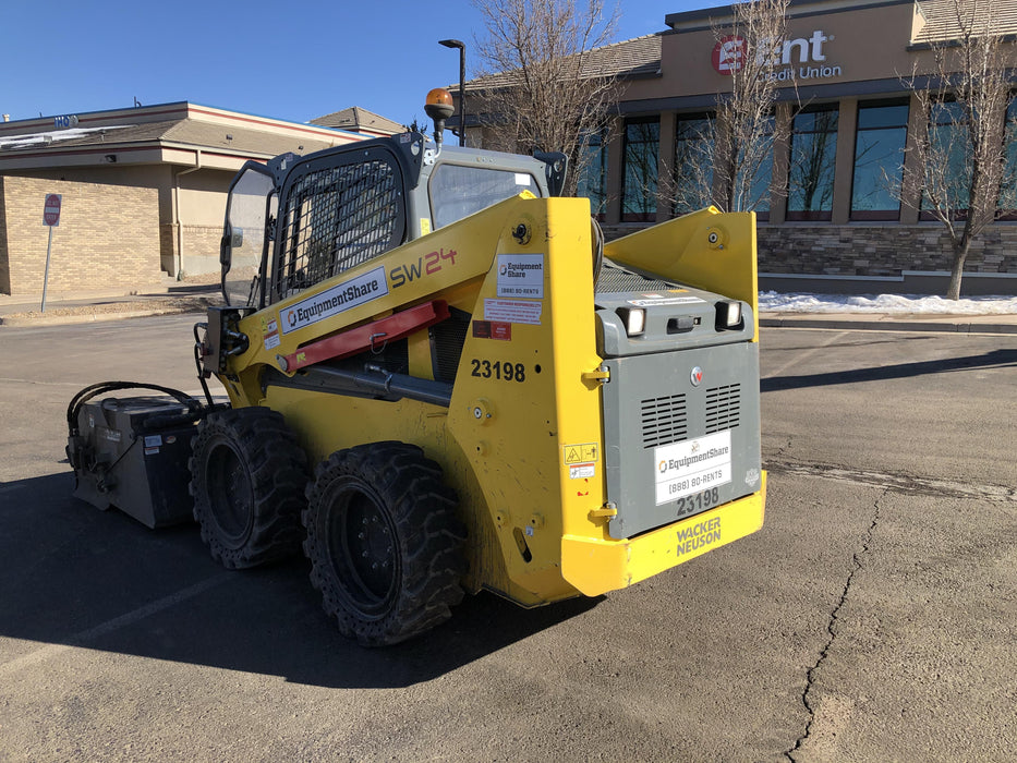 Wacker Neuson SW24 Wacker Neuson SW24 Skid Loader w/Open ROPS, Electric Attachment Controls, High Flow, Load Stabilizer, Beacon, 75" Bucket w/Smooth BOE, Bolt-On Tooth Bar