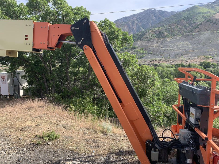 2015 JLG 860SJ