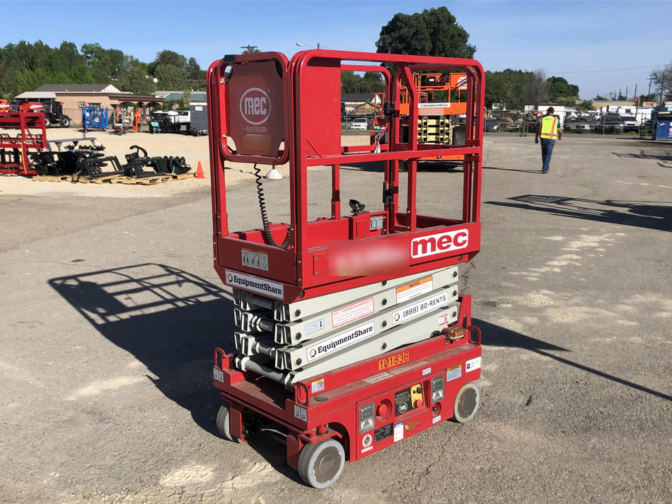 2020 MEC 1330SE Solid NM Tires, Steel Swing out Doors, LCS, Beacon, 900W Invertor