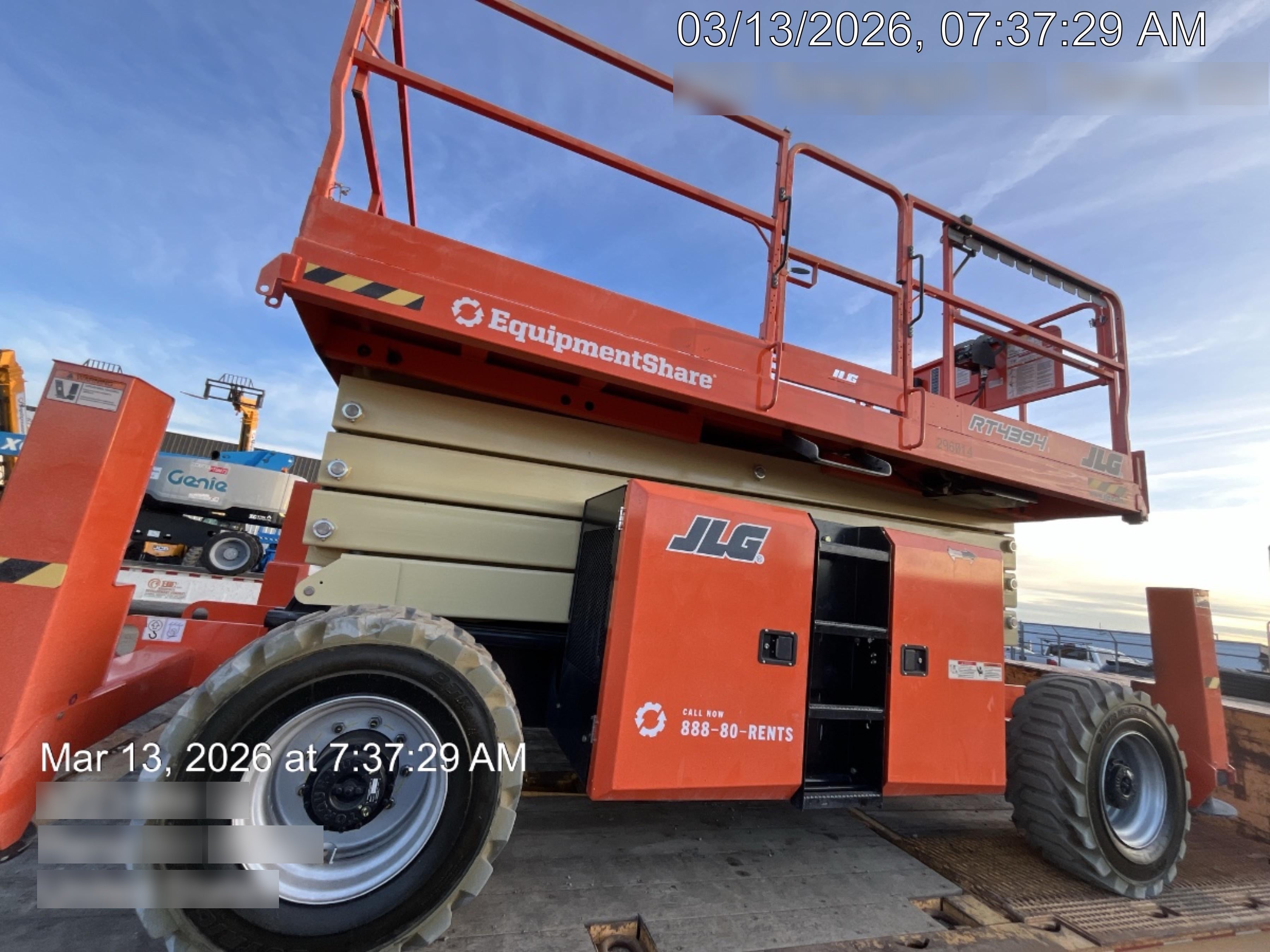 2023 JLG RT4394
