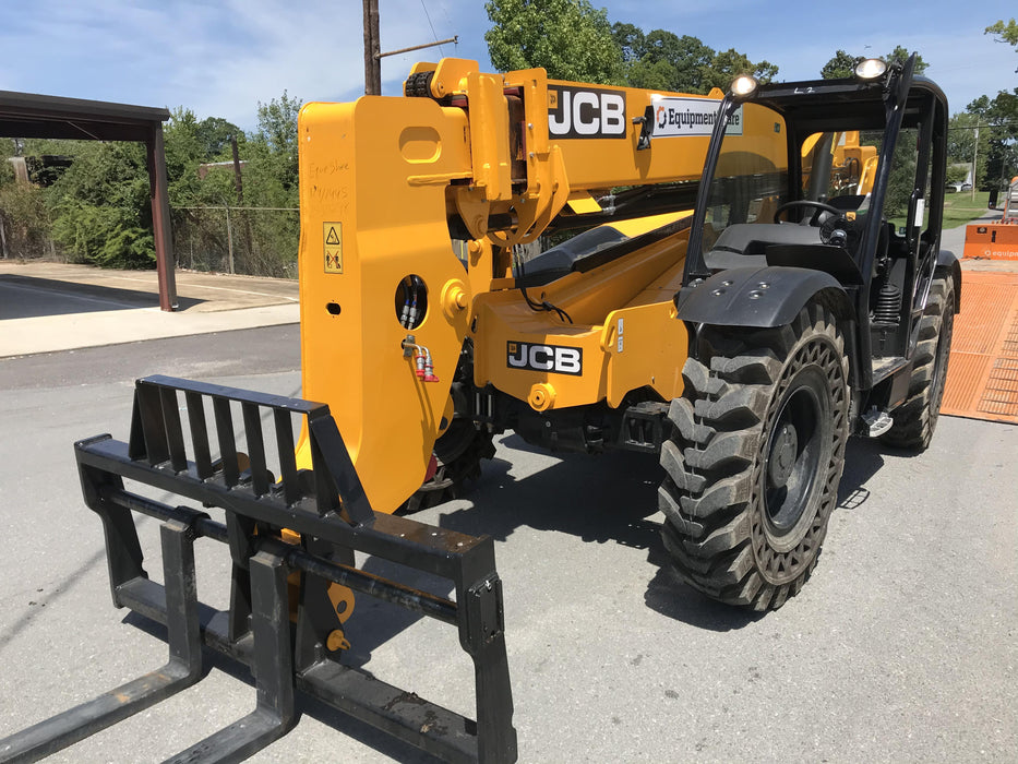 2020 JCB 509-42 Canopy, Solid Tires, Work Lights, Beacon, Aux Hydraulics, Back up Alarm, Lifting Eye, ES Decals