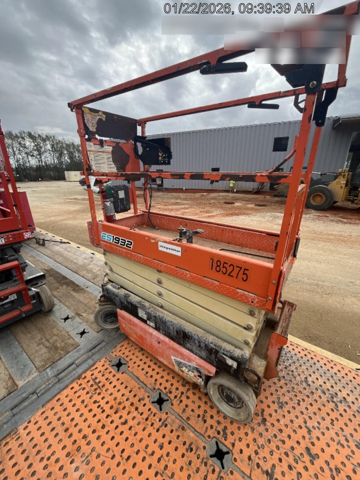 2021 JLG ES1932