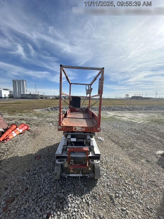 2018 Skyjack SJIII-3219 Skyjack SJIII3219 Scissor Lift w/Trojan Batteries