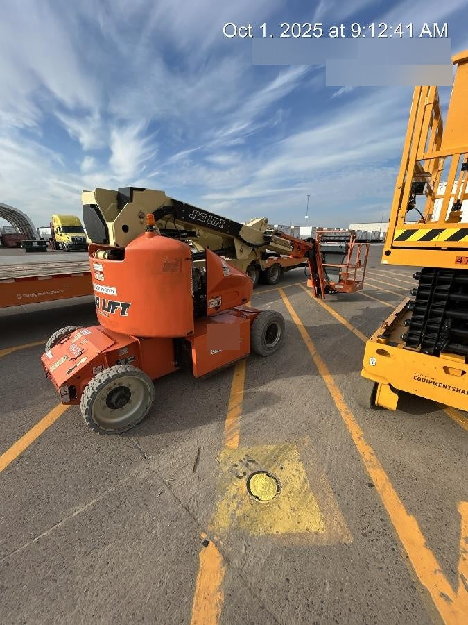 2019 JLG E400AJPN