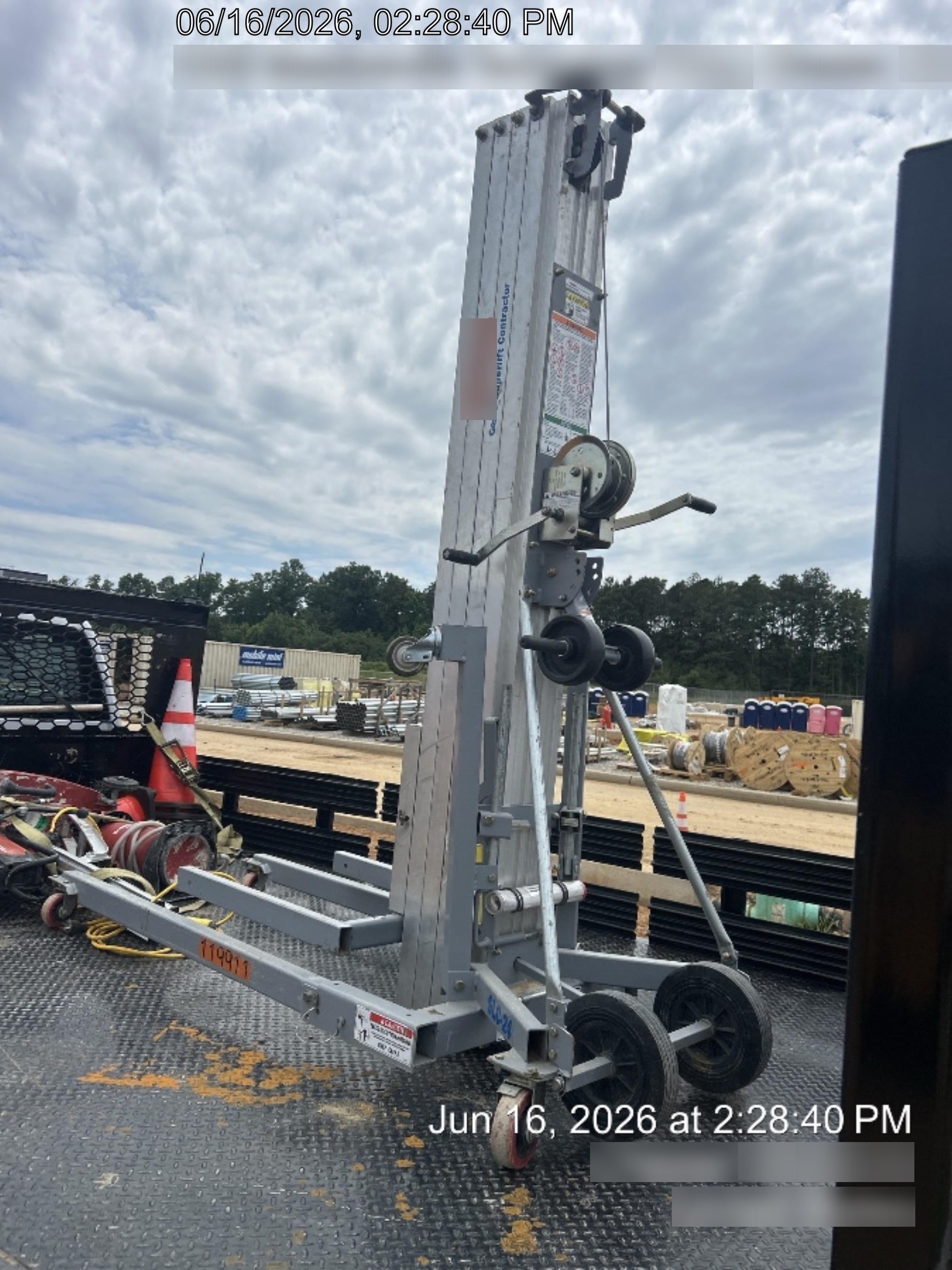 2020 GENIE SLC-24