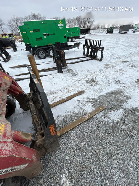 2022 PALADIN 48" Pallet Forks - Paladin