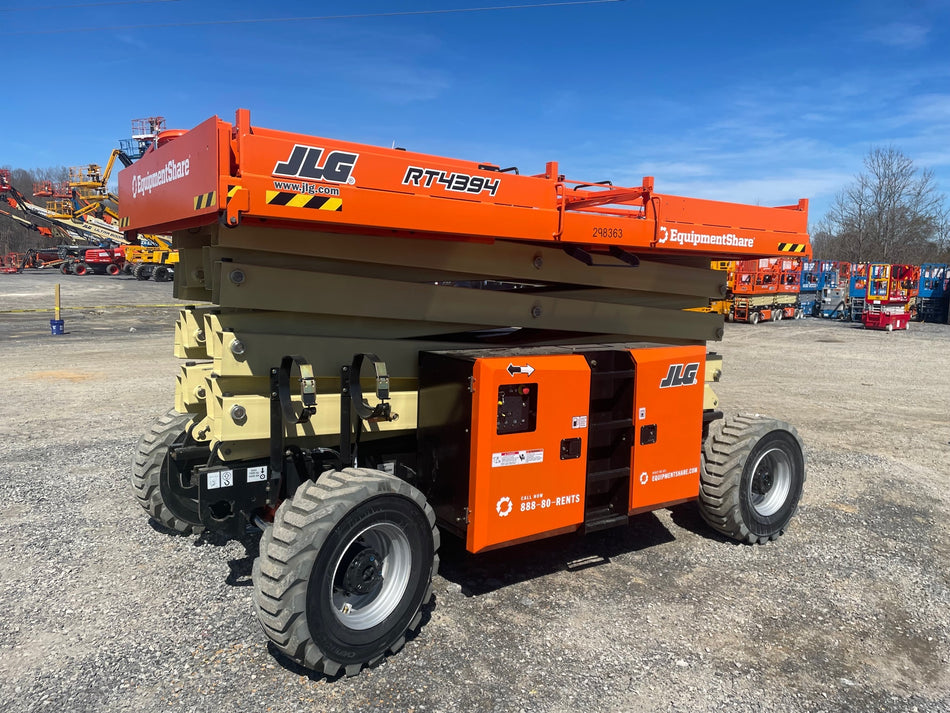 2023 JLG RT4394