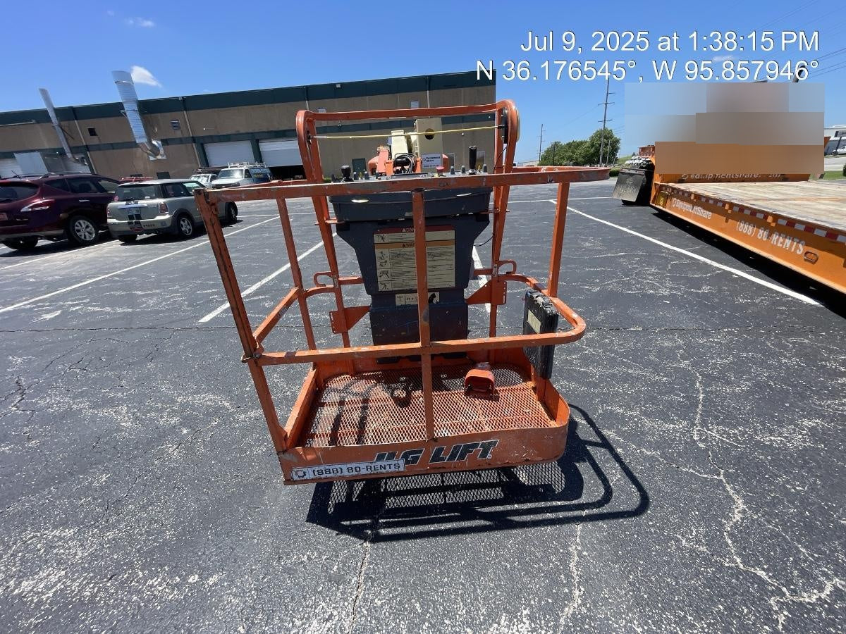 2018 JLG E400AJP
