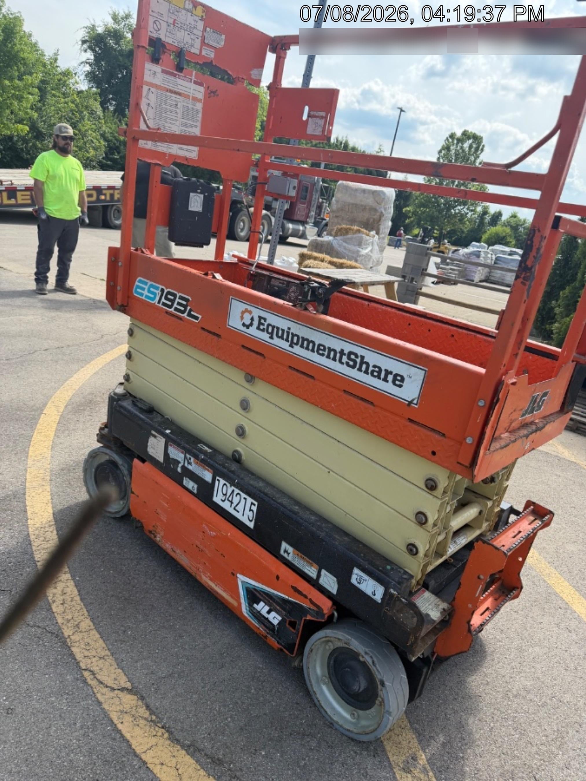 2021 JLG ES1932