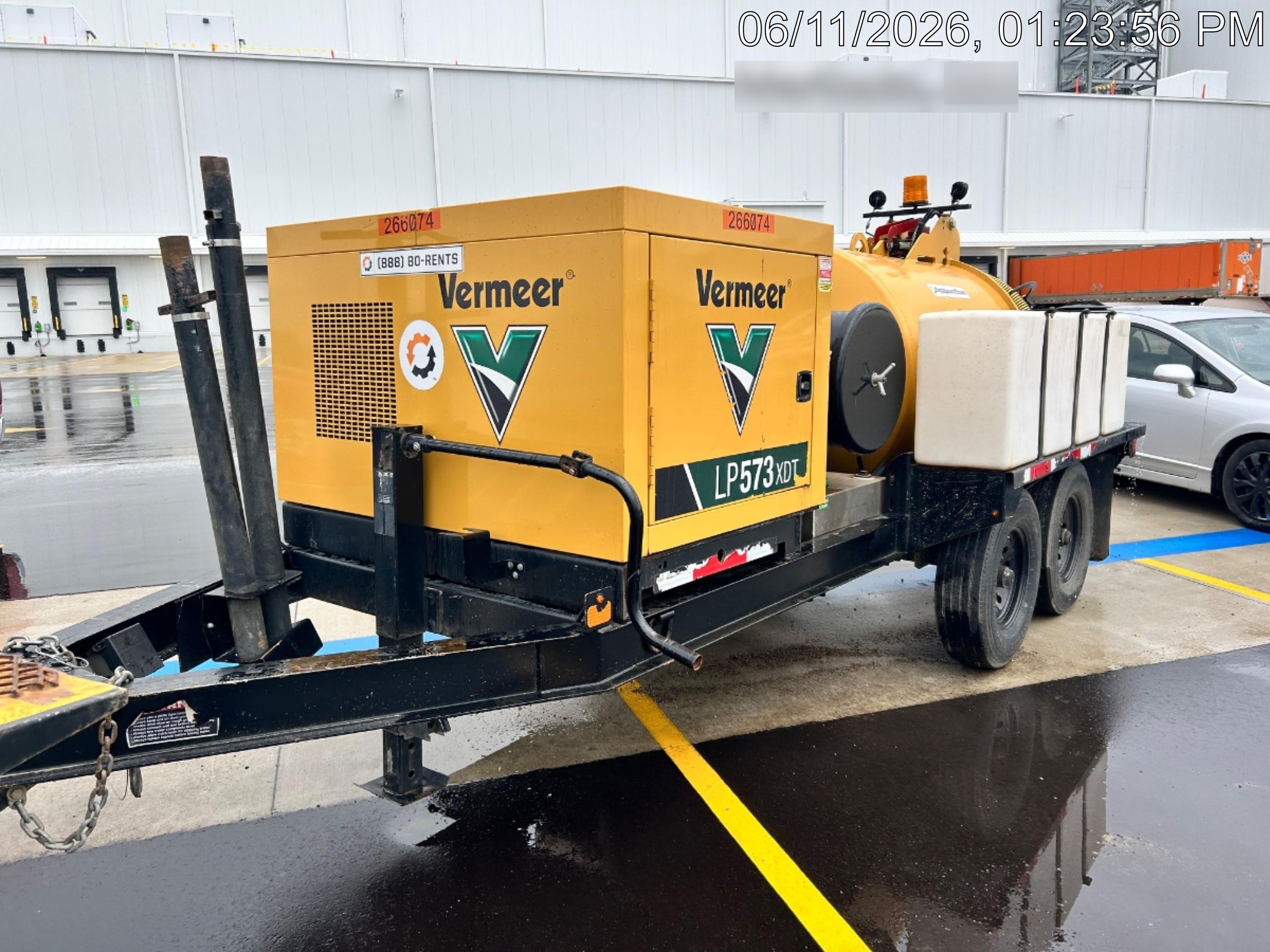 2022 Vac-Tron LP573XDT T4 Koehler Diesel Engine, 500 Gallon Debris Tank, x2 100 Gallon Water Tanks