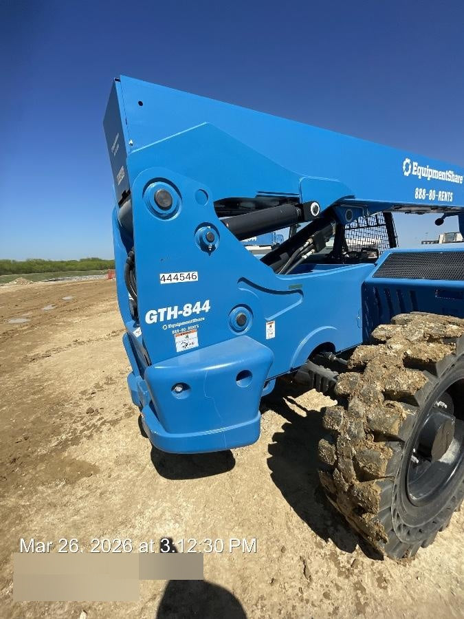 2017 GENIE GTH-844