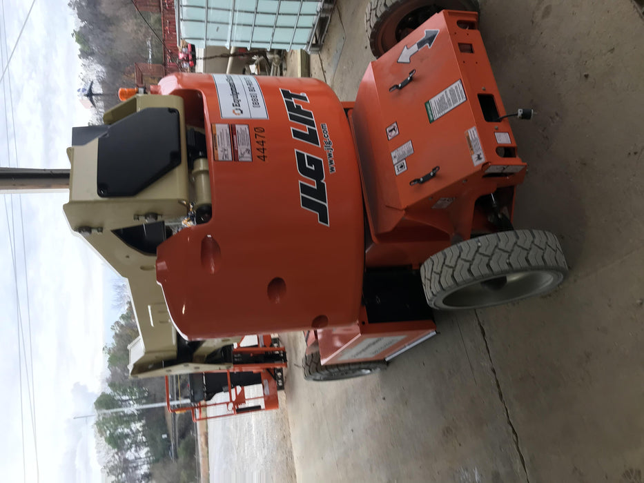 2019 JLG E400AJPN