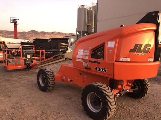2019 JLG 400S