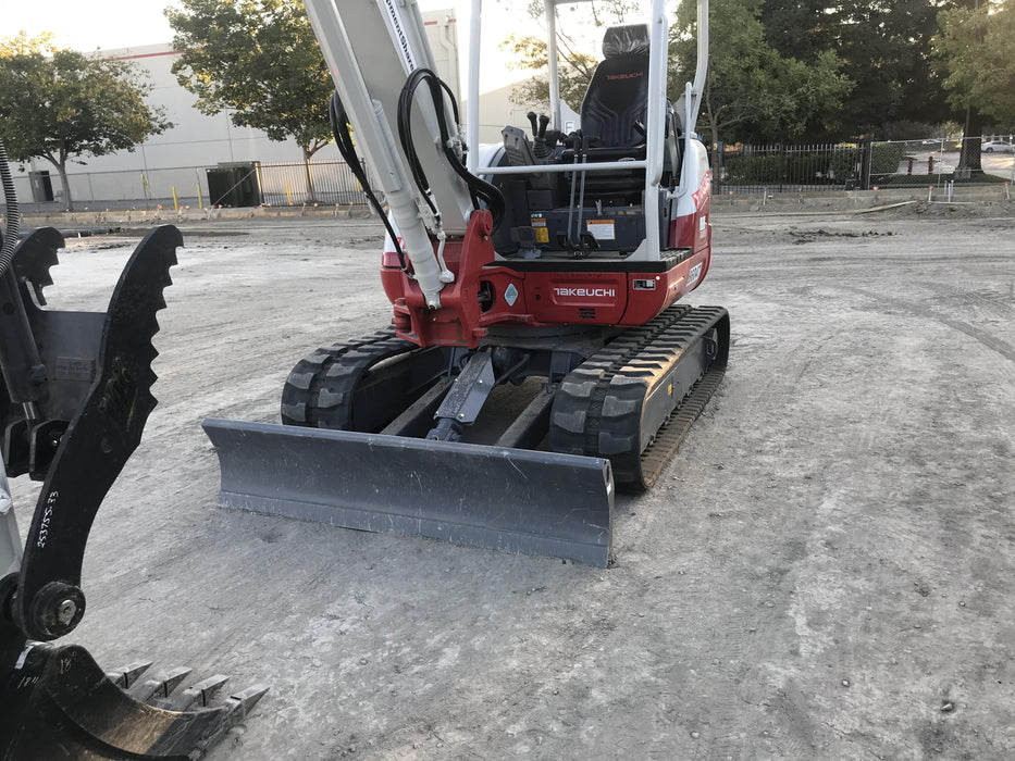 2020 TAKEUCHI TB250-2