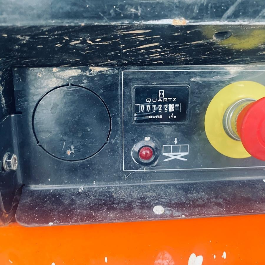 2022 JLG ES1932