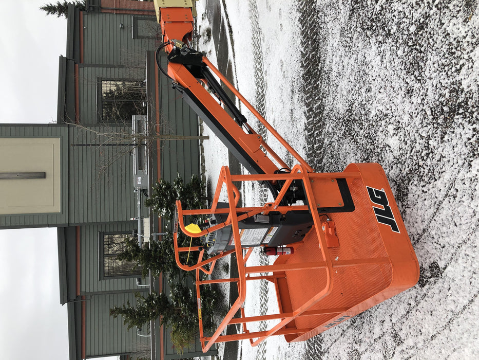 2019 JLG 660SJ