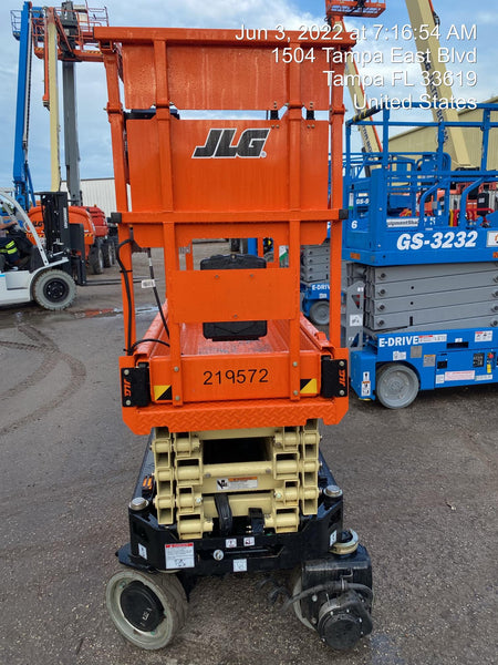 2022 JLG ES1932