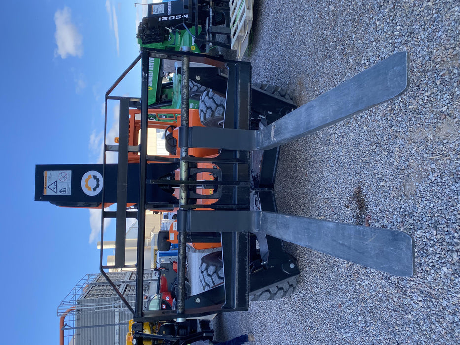 2020 Skytrak 12054 74Hp, Canopy, FF Tires, Work Lights, Beacon, Aux Hydraulics, Back up Alarm, Lifting Eye, ES Decals