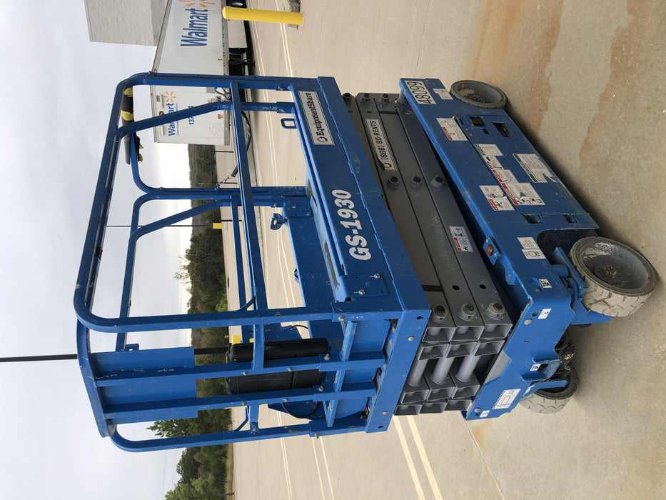 2019 Genie GS-1930 Fixed Rails with Chain Entry