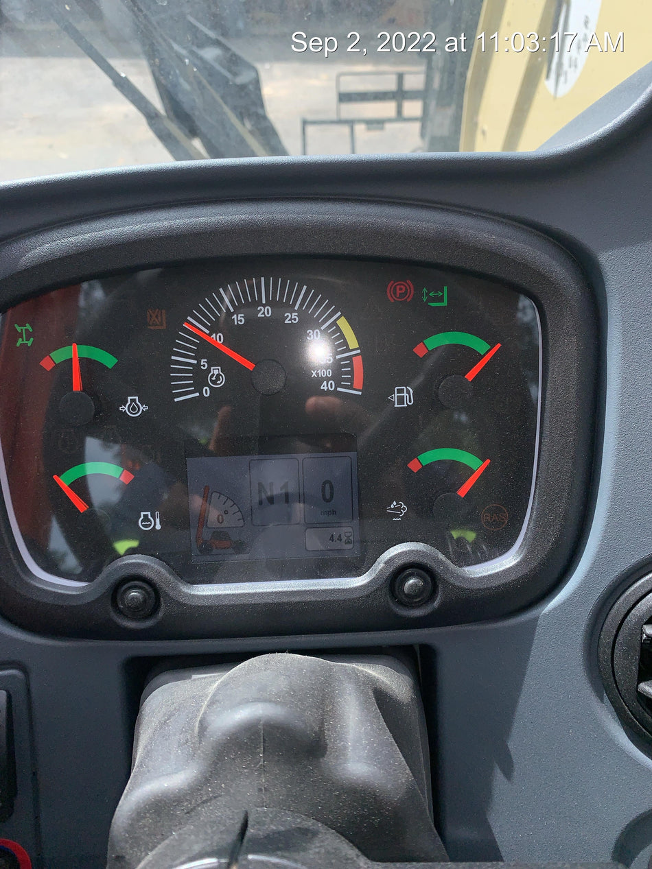 2022 JLG 1075